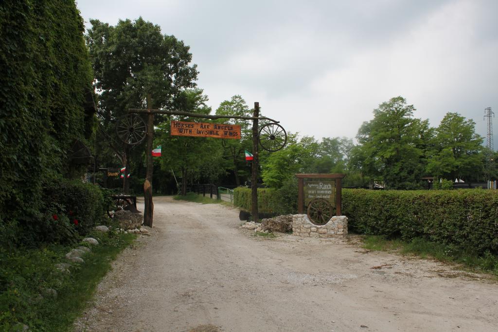Agriturismo Al Ranch Castello d'Aviano Exterior photo